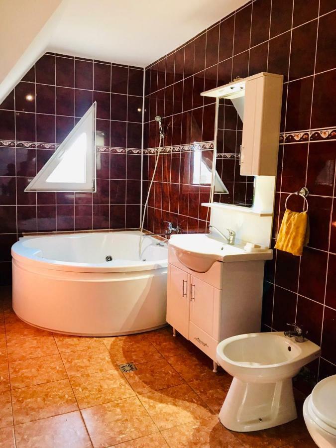 Vila Ekooos Brasov Bagian luar foto